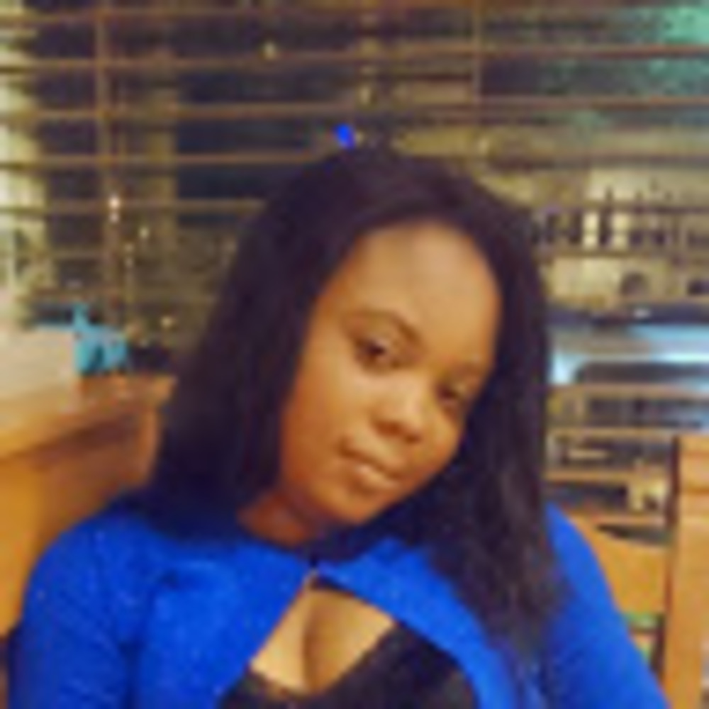 Meet your Posher, Dina